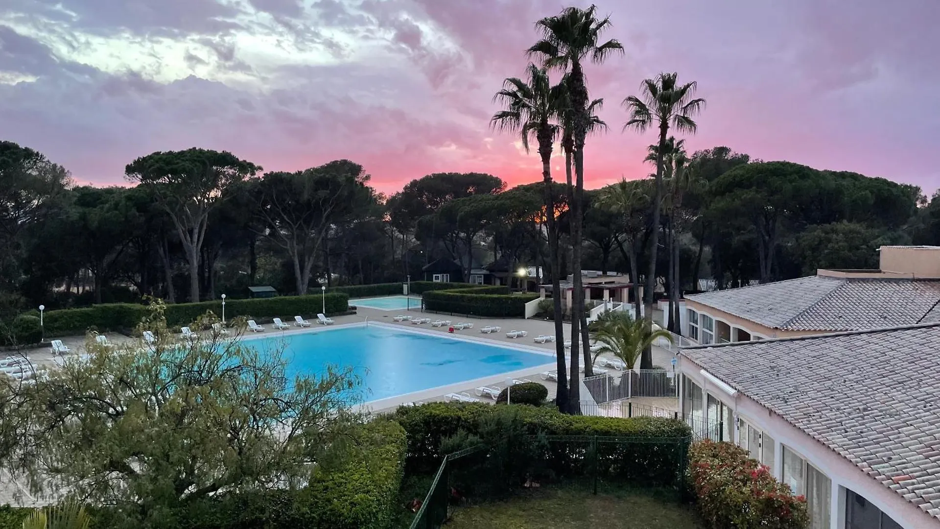 Apartment Bel Appartement Climatise Saint-Raphael France